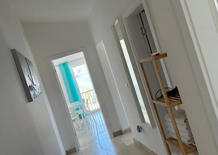 Razanac Apartments Апартаменты