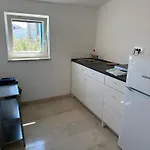 Ražanac Apartments *